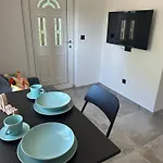 Апартаменти Roni