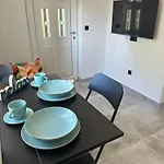 Roni Апартаменти *