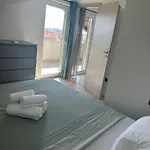 Апартаменти Roni *