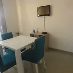 Апартаменти Roni