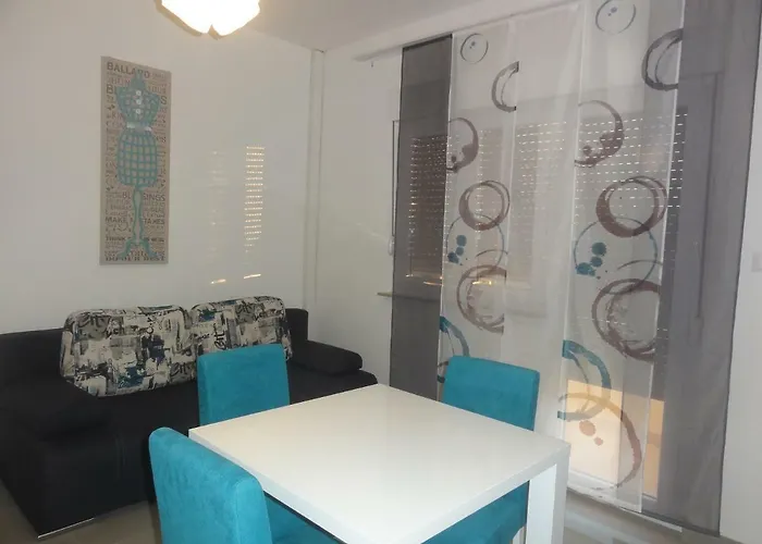 罗尼公寓 * 扎达尔